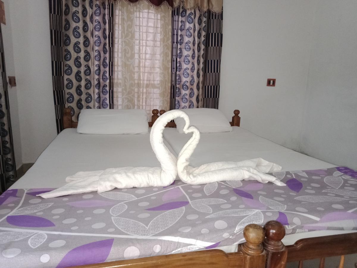 Mango Palace Hotell Varkala Exteriör bild